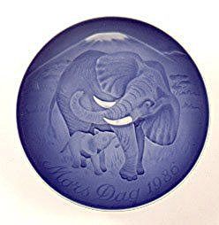 Bing & Grondahl 1986 Bing & Grondahl Mother's Day Plate - Elephant & Calf - DimpzBazaar.com