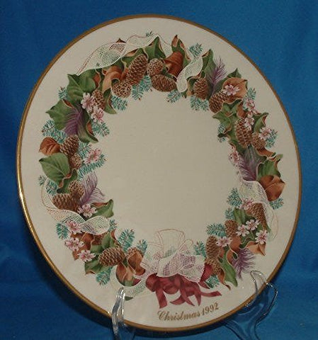 Lenox Lenox 1992 Colonial Christmas Wreath Plate, North Carolina, The Twelfth Colony - DimpzBazaar.com