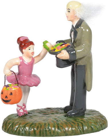 Department 56 Department 56 Snow Village Halloween Scary Treats for a Sweet Figurine, 3.1 in H - DimpzBazaar.com